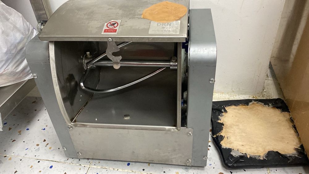 Тетестомес, лапшарезка, водонагреватель, весы, рисоварка