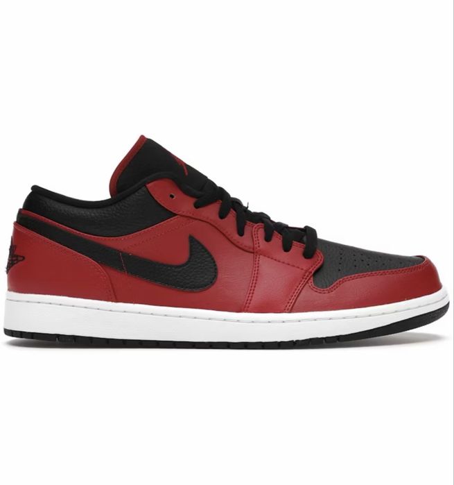 Jordan 1 Low Reverse Bred Pebbled Swoosh