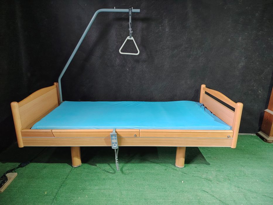 Електрическо болнично легло