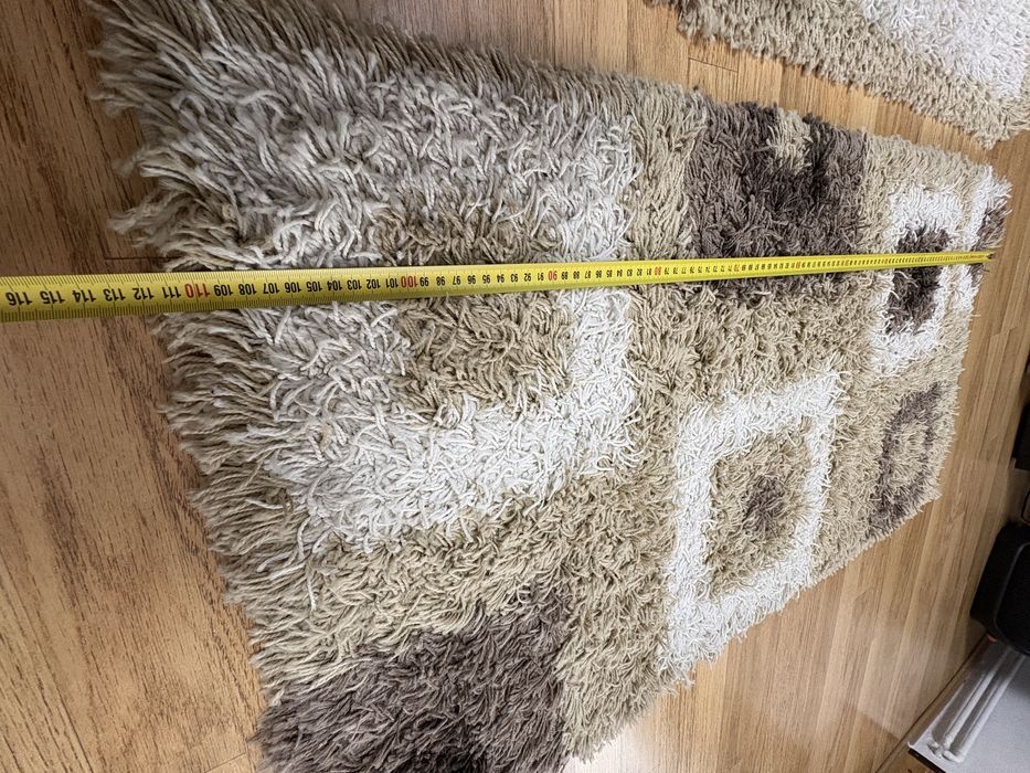 Vand 2 covoare camera