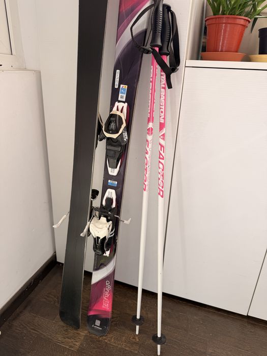 Schiuri damă Atomic Affinity Pure 148 cm + legături + bețe