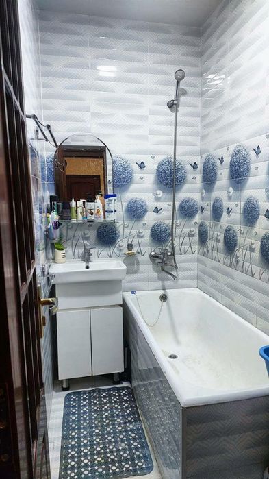 Продажа 4/2/5 на Юнусабад-14,  4 хонали сотилади