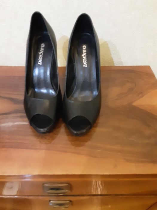 Женские туфли,размер 38,39