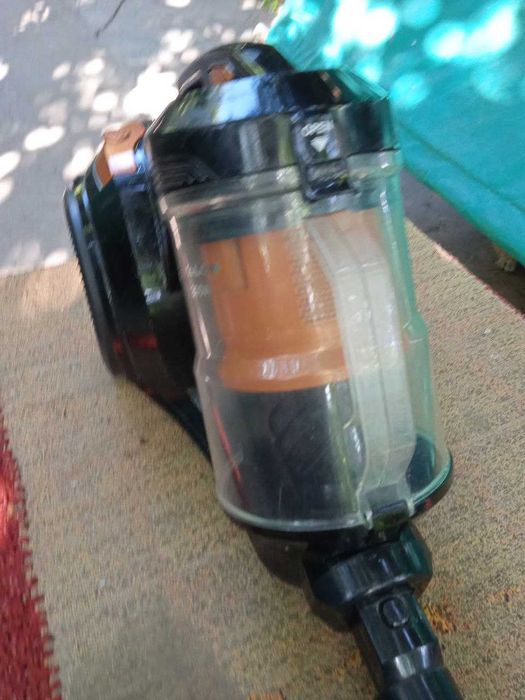 Пылесос с колбой