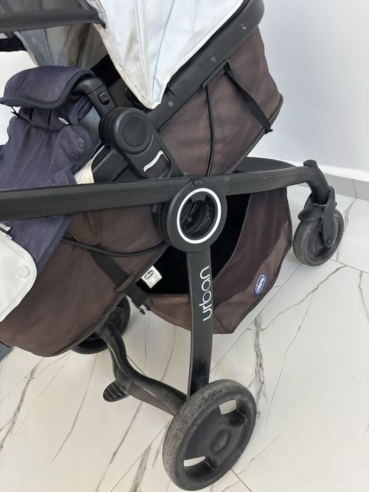 Срочно отдам даром коляску Chicco Urban