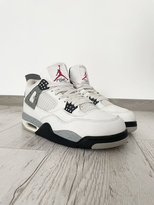 Jordan 4 White Cement