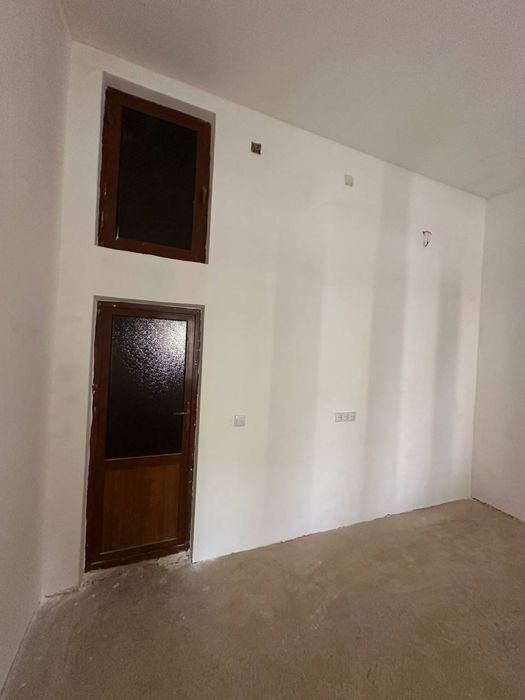 Срочно дом, ховли