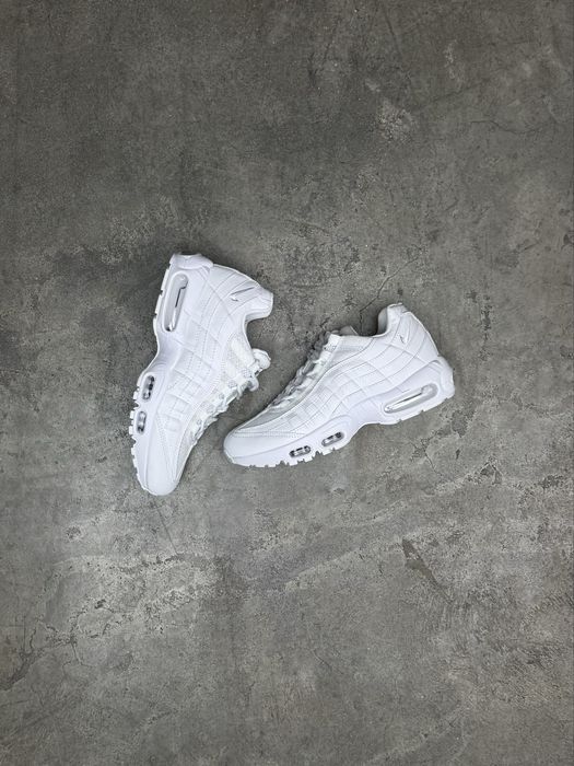 nike air max 95 triple white