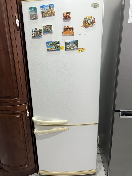 Холодилник сотилади