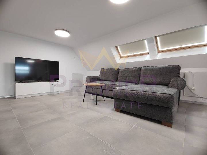 Продава се Двустаен апартамент в Бургас, Възраждане - 91 кв.м за 1814 €/кв.м - Снимка #1