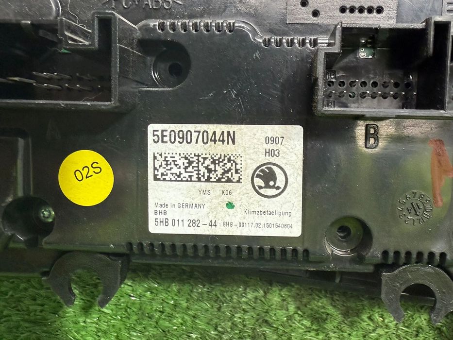 PANOU COMANDA CLIMA SKODA OCTAVIA 3 SEDAN 1.4 BENZINA 2015 COD OEM 5E0907044N 2013-2016
