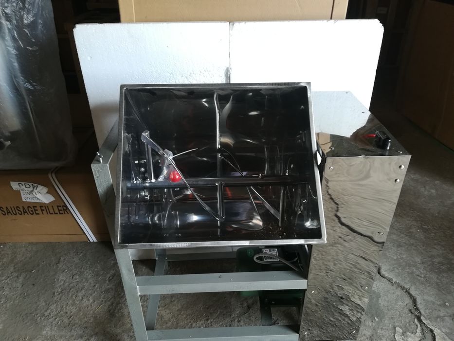 Месобъркачка,тестомесачка,Месобъркачка с ел. Мотор