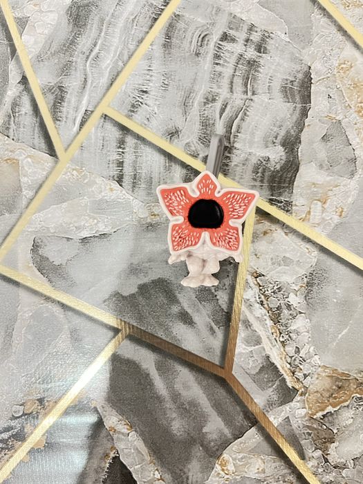 Фигурки очень странные дела