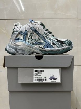 Balenciaga runner