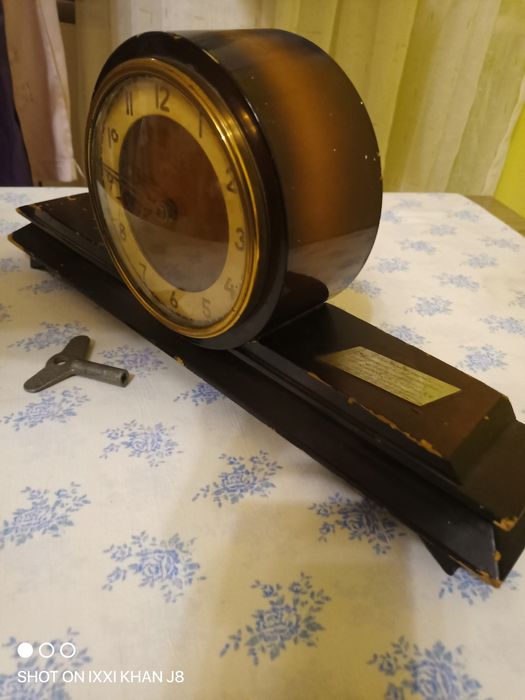 Часы Весна , не рабочие.