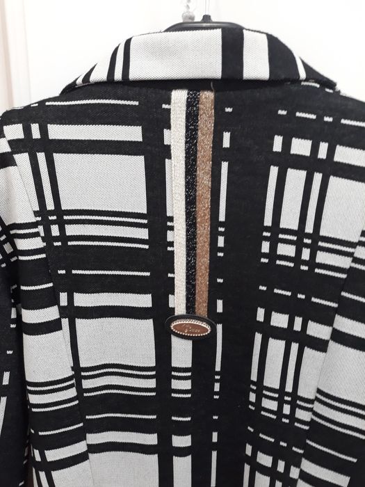 Елегантно сако на луци