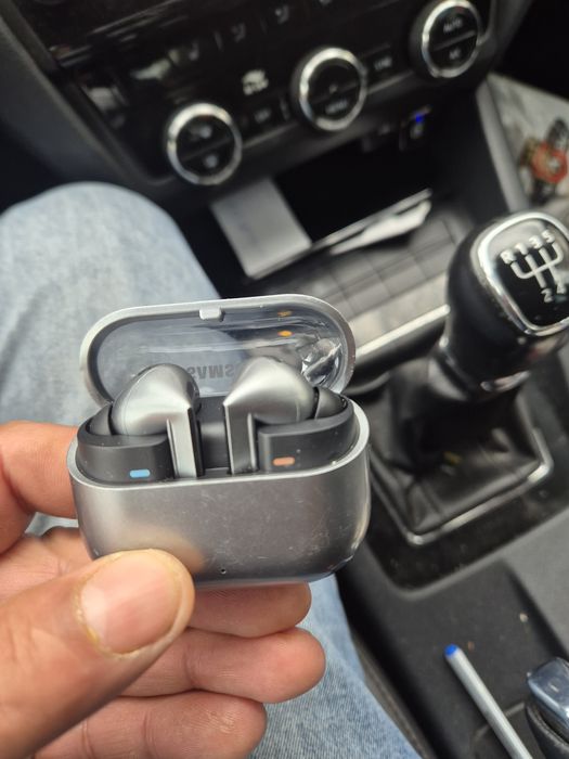 Vănd căști samsung