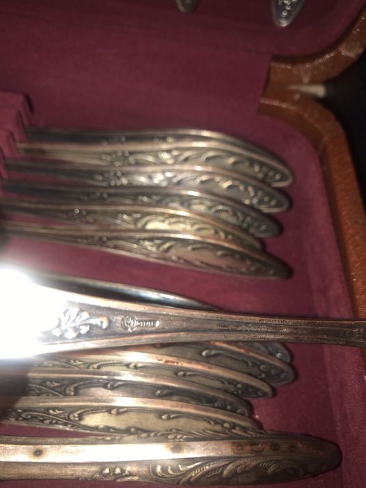 Антикварен комплект за хранене