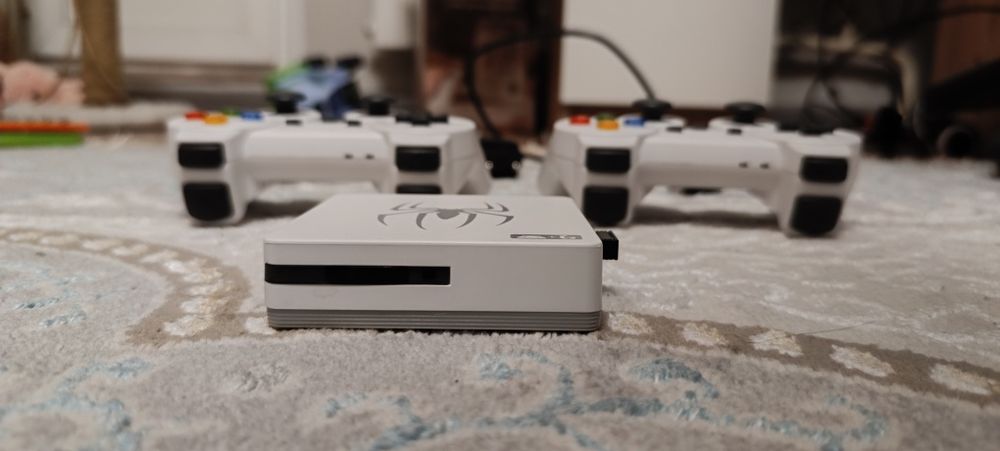 Медиаплеер TV box ТВ приставка Quezqa G7 Spider 4/16 Гб