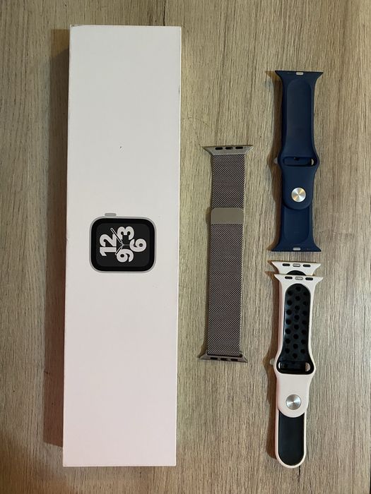 Apple Watch SE 44mm 32GB A2352 2021