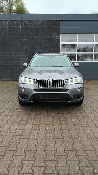 BMW X3  4x4 x drive Aut  Pano Xenon Euro 6 Head-up display