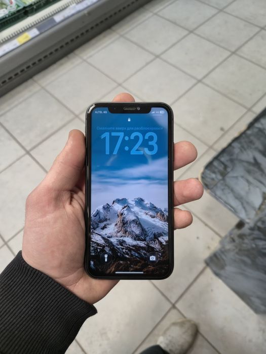 Продам или обменяю айфон 11