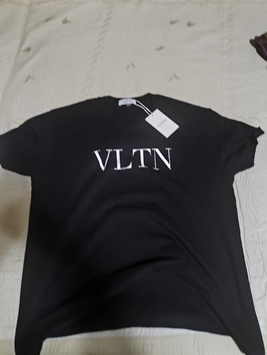 Футболка valentino