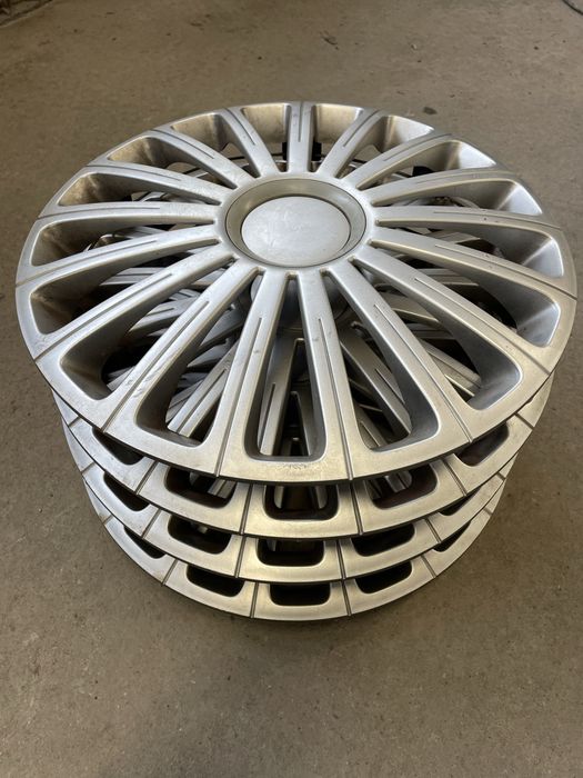 Продавам 4бр тасове 14 цола.