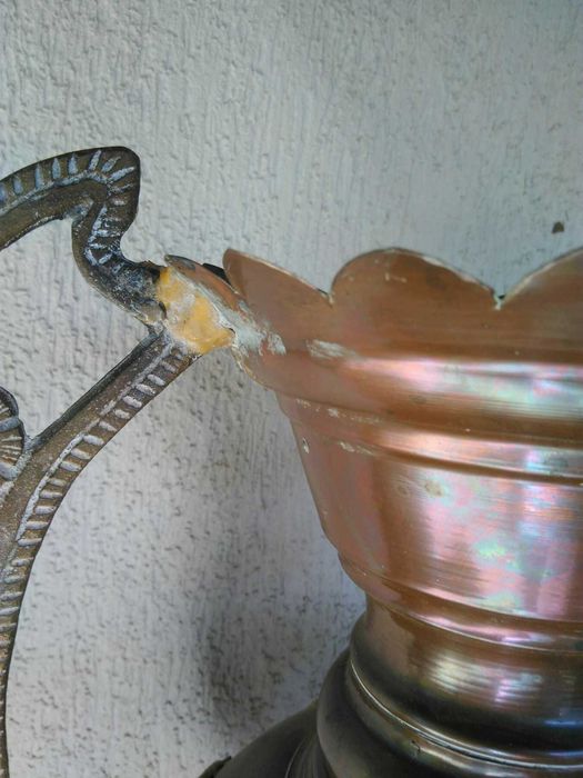 Продавам огромна Френска Барокова медна ваза Рококо