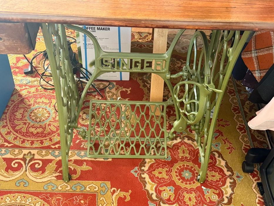 Masina de cusut Singer