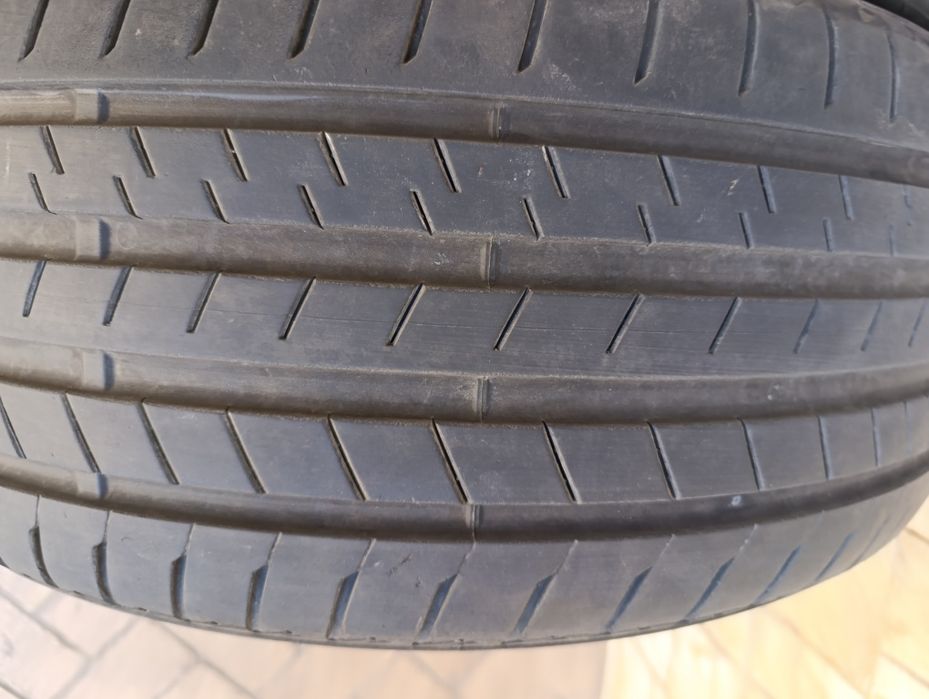 Летни гуми Bridgestone 245/40/21 275/35/21