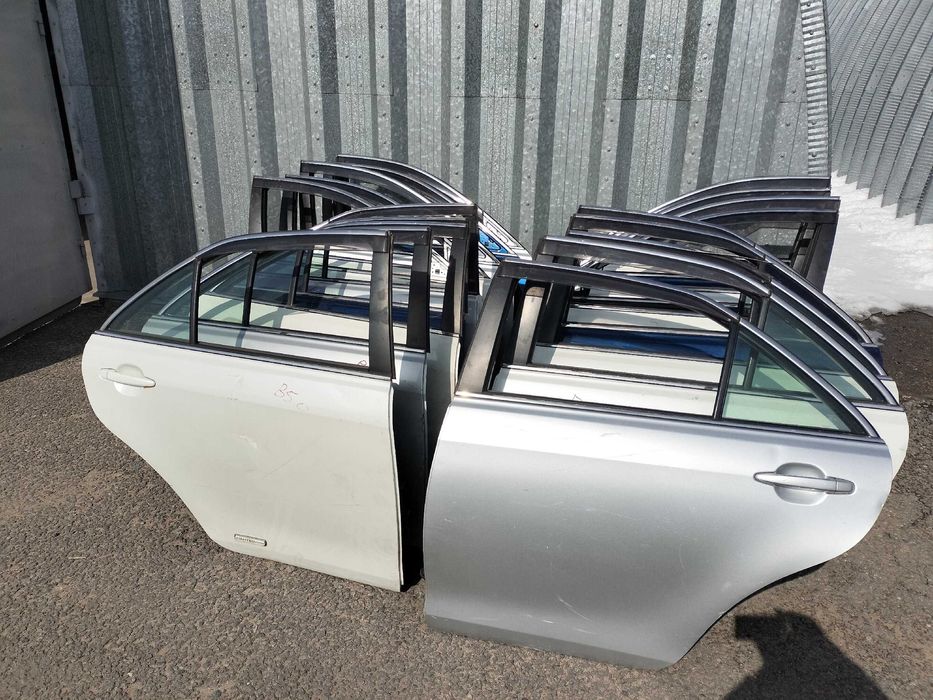 Продам Двери оригинал привозной Япония на Toyota Camry 40 / 45