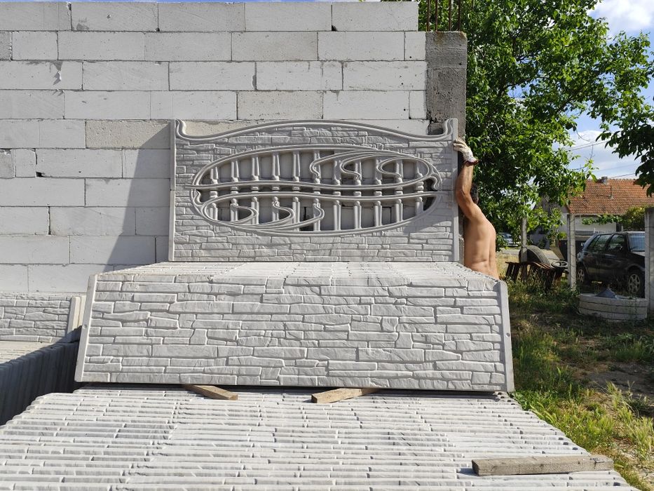 Vând gard din beton