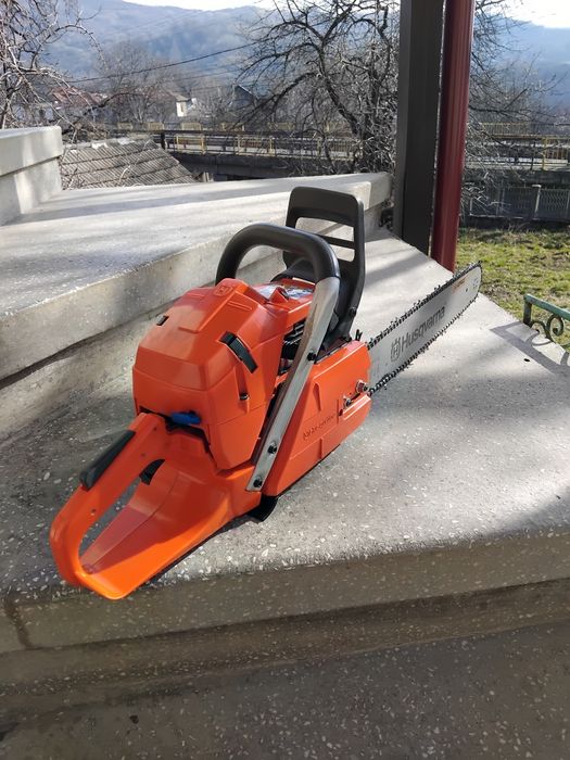 Vând drujba husqvarna!