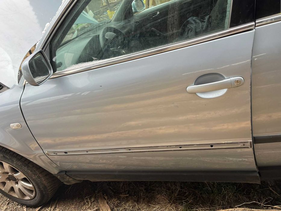 Usa stanga fata Volkswagen PASSAT B5.5 2000-2005