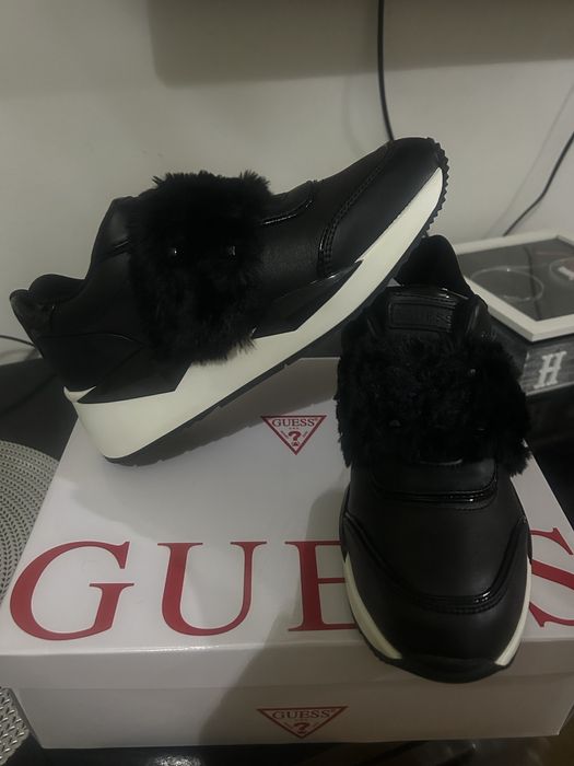 Guess нови маратонки