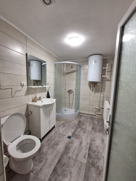 Închiriez casa la tara