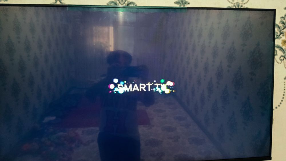 Samsung smart 42 lik ideal yangi pachti