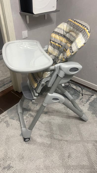 Детский стульчик для кормления