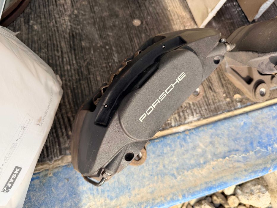 Kit frane Brembo 4 pistoane plug & play Audi A4 A5 Q5 (Porsche Macan)