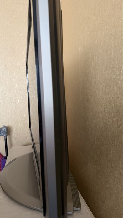 Телевизор LG диагональ 107 см