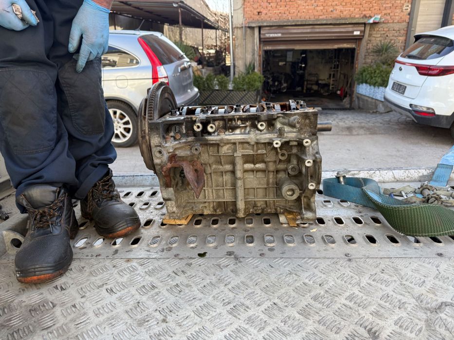 Глава , двигател,  Хонда , R20a2