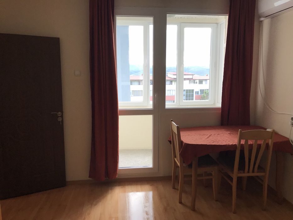 Дава се под наем Едностаен апартамент в Благоевград, Идеален център - 40 кв.м за 117.3 € - Снимка #1