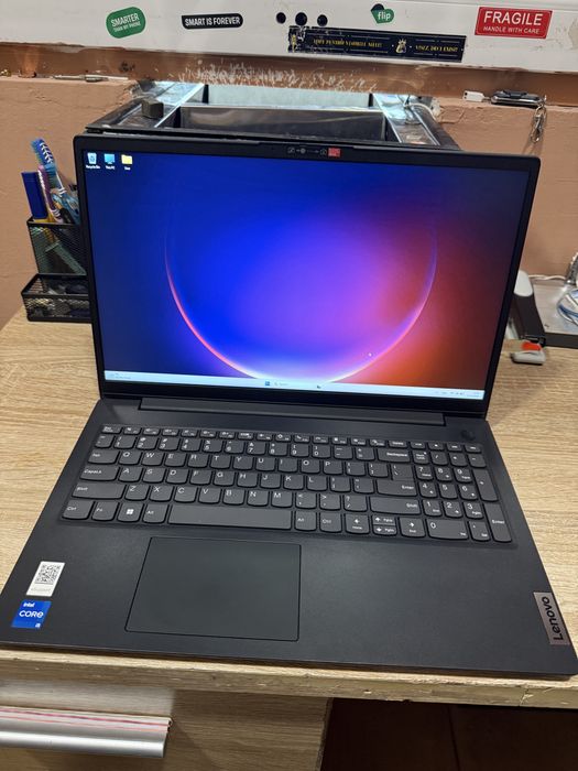 Lenovo v15 g4  i3-gen13