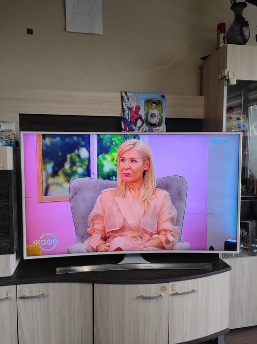 Смарт Телевизор SAMSUNG CURVED 55 инча Ultra HD 4K