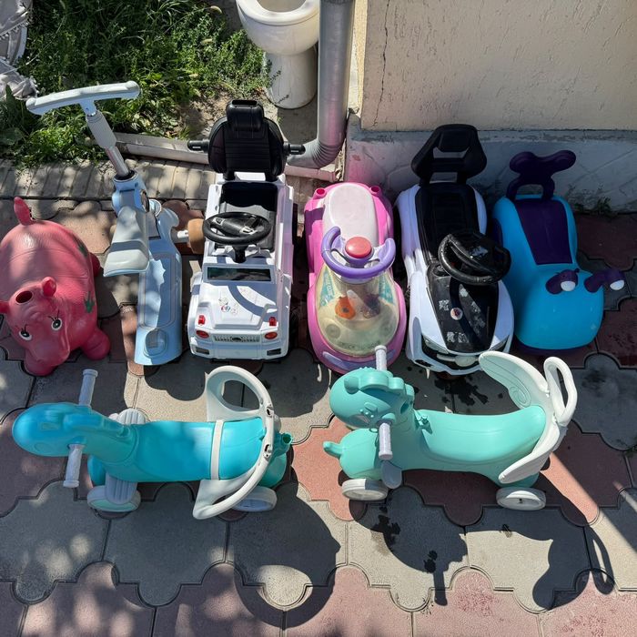 Продам детские машинки