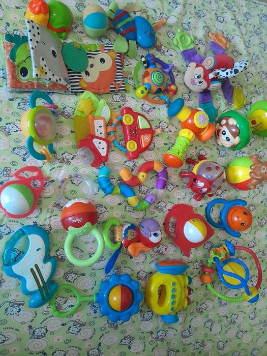 Погремушки игрушки по 500т.