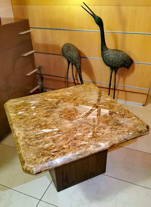 Антикварна каменна маса за кафе от Hohnert Design 65 х 65 х 40 см.