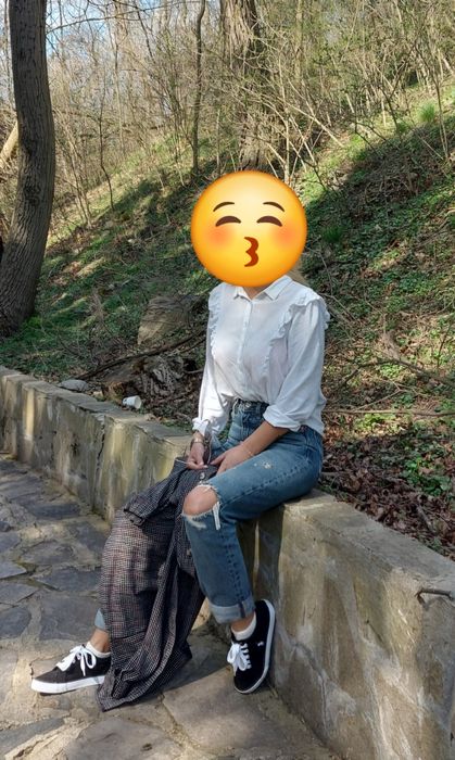 дамски тип скъсани дънки Zara Pull Bear Only