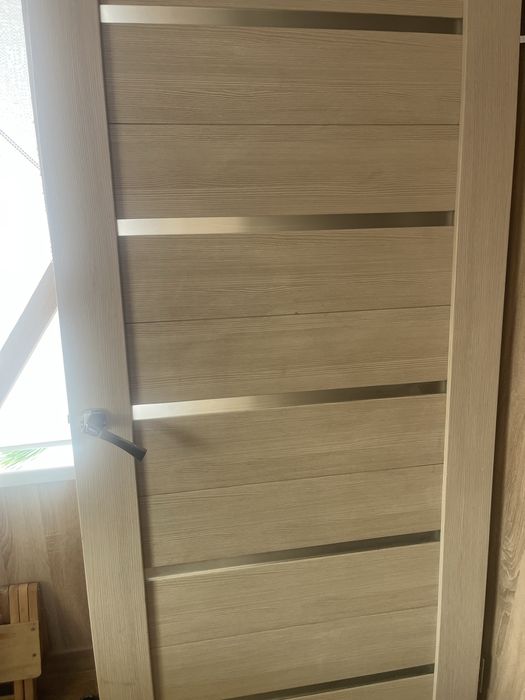 Продам двери, размеры 60, 80,90